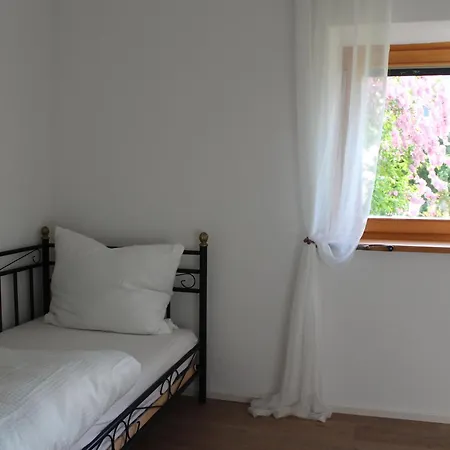Mit Garten Fuer Bis Zu 6 Personen Holiday home