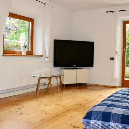 Mit Garten Fuer Bis Zu 6 Personen