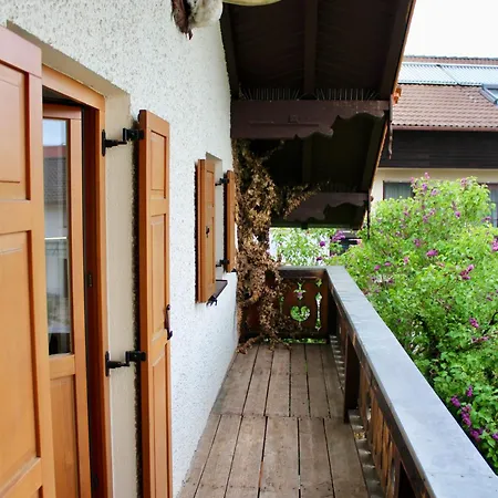 Mit Garten Fuer Bis Zu 6 Personen Prázdninový dům *