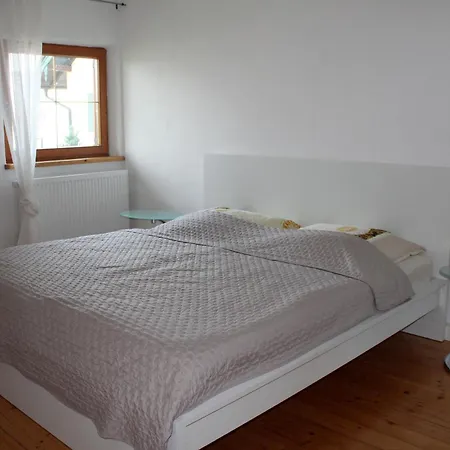 Prázdninový dům Mit Garten Fuer Bis Zu 6 Personen *